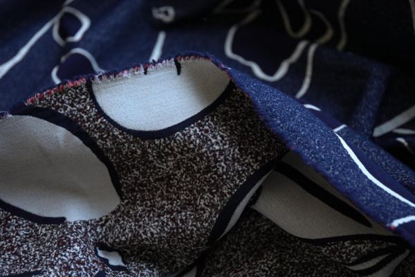 Face on navy jacquard light coating - Image 3