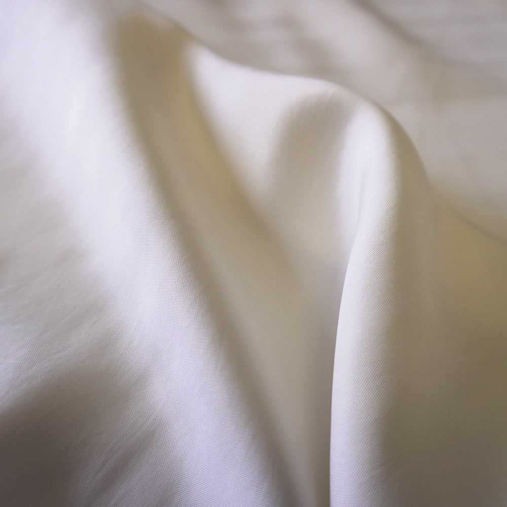 fab-1180-1-Cu-chn-6.jpg 1180-Sanded Cupro viscose twill - Ivory white - Image 1