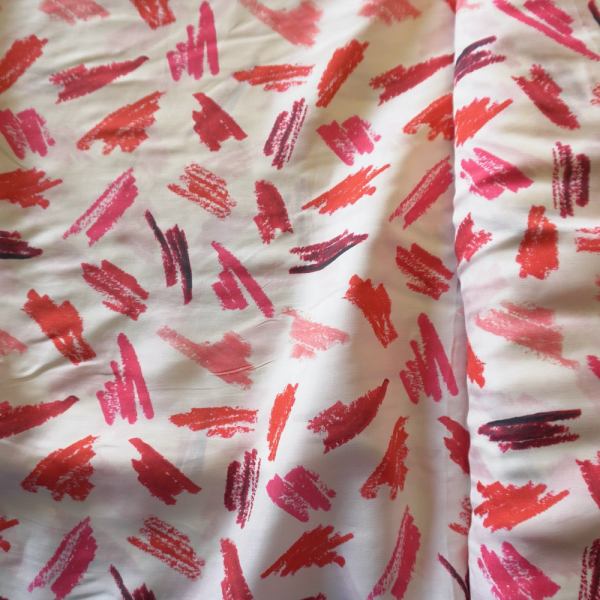 Abstract Lipstick Print Cupro – Lightweight Fluid Fabric - Image 10
